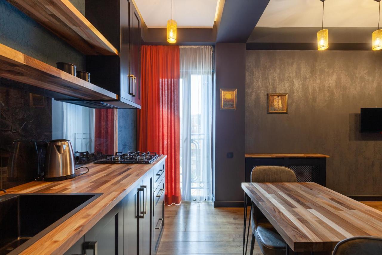 Irina'S Apartments Кутаїсі Екстер'єр фото